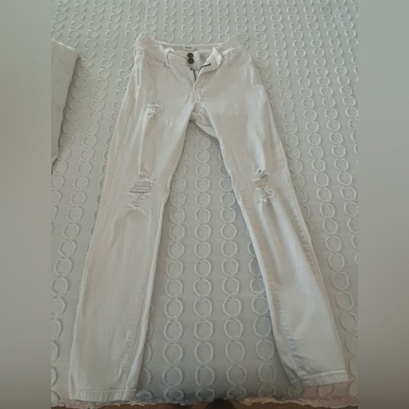 White jeans - Picture 1 of 4